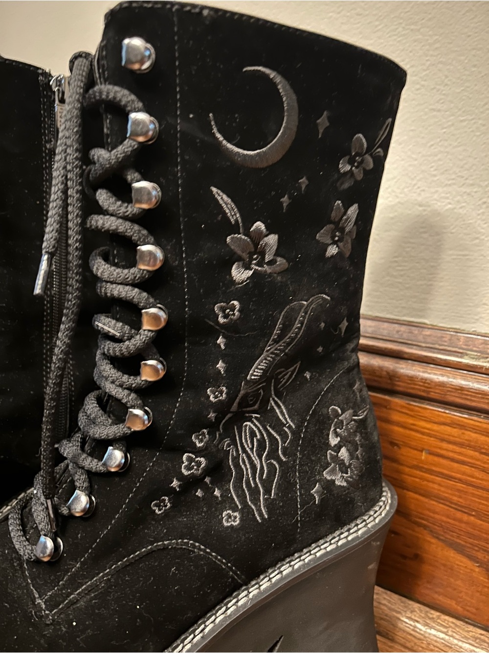 KILLSTAR - Luci-Fairy Platform Lace Up Velvet Goth Boots Size 9 EU 40 UK 7 - Picture 4 of 12